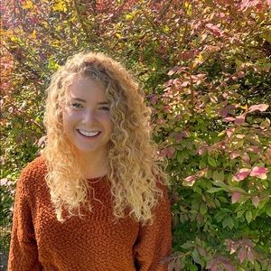 Meet your Posher, Olivia